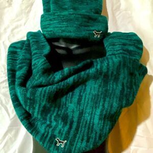 PINK VS Scarf & Hat Set